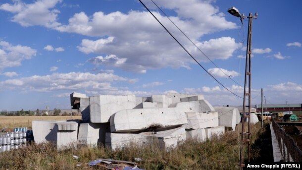 The slabs of concrete that once made up the statue