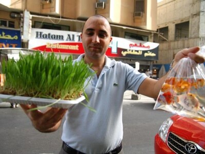 UAE -- Iranian people in Dubai shopping for Norooz ceremony, 20Mar2008