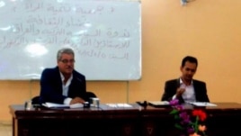 متحدثون في ندوة "العلاقات العراقية التركية" في النجف