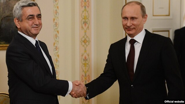 Russia -- President Vladimir Putin meets his Armenian counterpart Serzh Sarkisian in Novo-Ogaryovo, 12Mar2013.