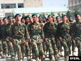 تعداد از سربازان اردوی ملی افغانستان