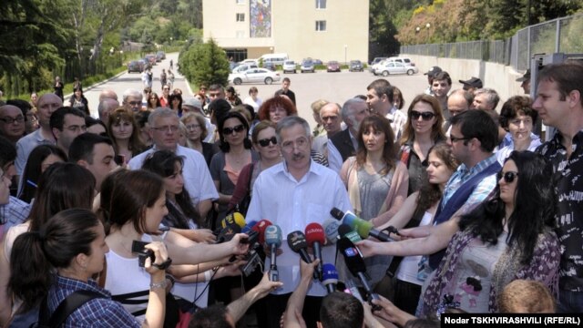 გამოცდების ეროვნული ცენტრის ყოფილი თანამშრომლების პრესკონფერენცია