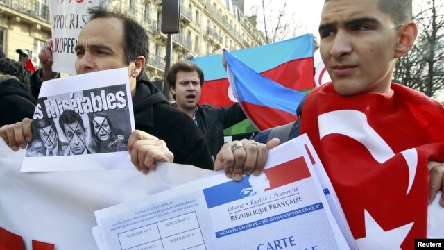 Protesti Turaka zbog usvajanja zakona, Pariz, 23. siječnja 2012.