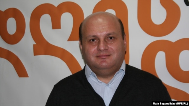 ნოდარ ხადური