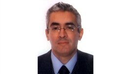 أكرم بالقائد