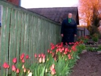 Nadzeja Zoryna in her garden (RFE/RL)