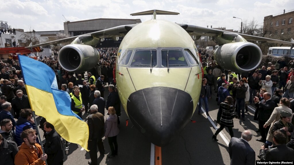 Українців просять обрати ім'я для літака Ан-178