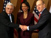Palestinian President Abbas (left) with Secretary Rice (center) and Israeli Prime Minister Olmert in Jerusalem today (epa)