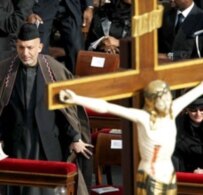Afghan President Karzai (left) at the funeral of Pope John Paul II in April 2005 (epa)