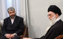 Iran's Supreme Leader Ayatollah Khamenei (right) meeting with Hamas political leader Khalid Mish'al in Tehran today (Fars)
