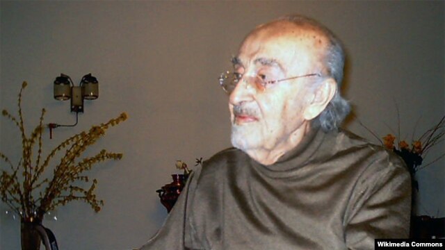 احمد صد حاج سید جوادی، از بنیانگذاران نهضت آزادی