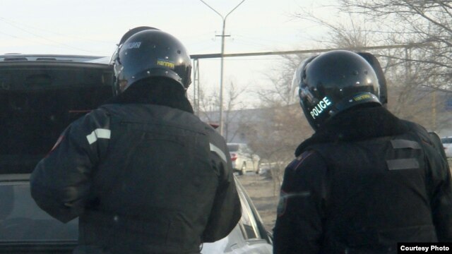 Арнайы жасақ өкілдері. Маңғыстау облысы, 19 желтоқсан 2011 жыл.
