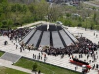 A monument in Yerevan to the Armenian victims