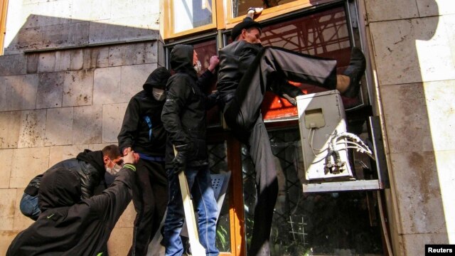 7E30F407-B01E-4BDD-B018-72C76EF4E959_w64