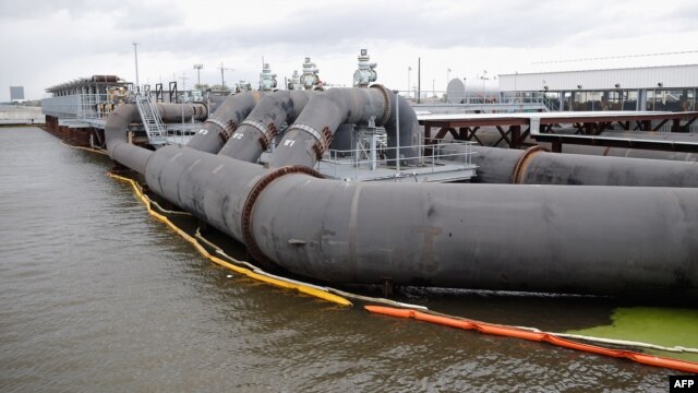 A general view of pumping-station equipment at the 17th Street Canal as Hurricane Isaac approached Metairie, Louisiana, on August 28.
