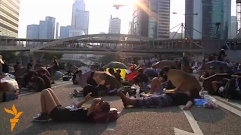 Гонконг: баррикады на улицах