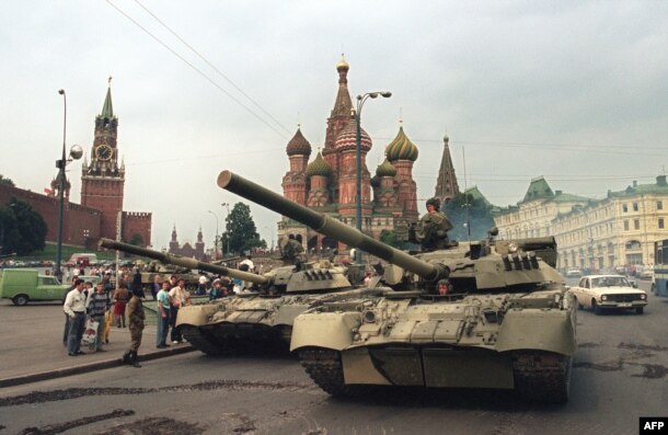 Танки у Кремля. Москва, август 1991 года