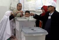 Voting in Gaza City on 25 January in Palestine (epa)