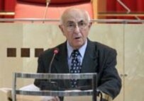 ICTY Judge Theodor Meron (file photo)