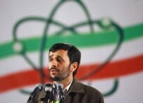 President Mahmud Ahmadinejad during his Natanz speech on April 9 (Fars)