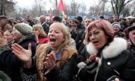 Митинг пророссийских активистов в Луганске