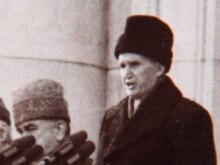 Romania -- Former Romanian communist dictator Nicolae Ceausescu (R) delivers his last public speech to Romanian people from the balcony of the Romanian Communist Party Headquarters' balcony in Bucharest, 21Dec1989