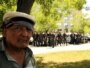 Müəyyən bir əzici prosesdən sonra camaat yalanla yaşamağa öyrəşir, onu qəbul edir, ancaq bu rejimin bəyənilməsi deyil