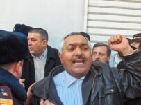 Protesters today in Baku (Turan)