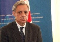 Foreign Minister Vartan Oskanian (file photo) (InterPressNews)