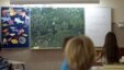 Sa 'optimizmom' u klupe: Korisnija partijska nego školska knjižica 