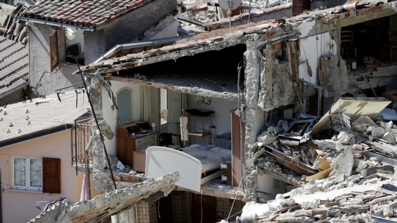 В Италии начались проверки качества домов в зоне землетрясения