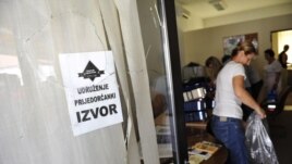 Razbijeno staklo na kancelarijama Udruženja 'Izvor'