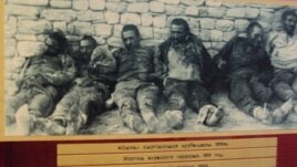 Саяси қуғын-сүргін құрбандары музейіндегі тарихи сурет. Долинка кенті, Қарағанды облысы.