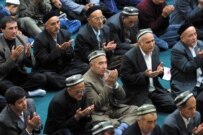 Uzbeks at prayer in the capital, Tashkent (Bymedia.net)