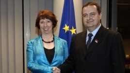 Ashton dhe Daçiq - foto arkivi