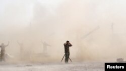 Шиитские ополченцы ведут артобстрел Фаллуджи, 1 июня 2016 года. Иллюстративное фото.