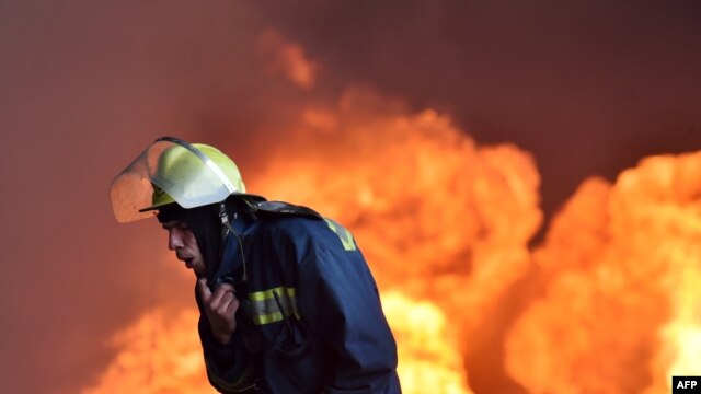 8595D977-27CB-4544-B5B7-A8059C5951B8_w64