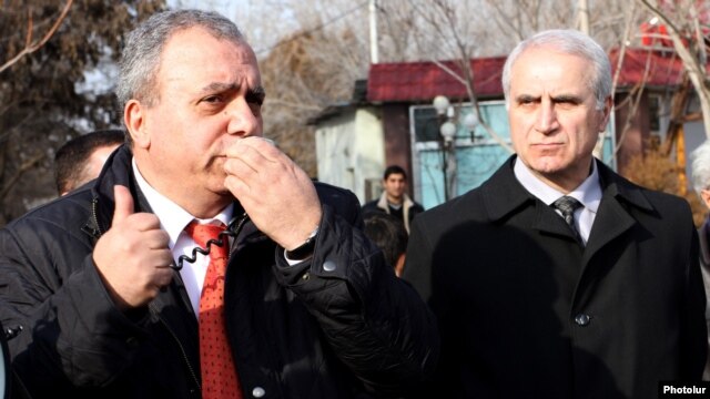 Armenia - Opposition presidential candidate Hrant Bagratian campaigns in Armavir province, 5Feb2013.