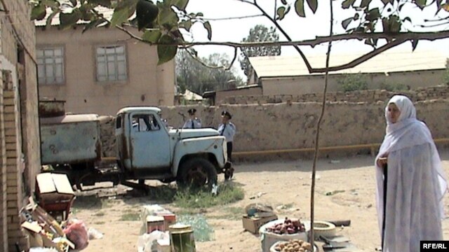 Azerbaijan -- RFE/RL Reporters Attacked in Nakhichevan on 27Aug2008