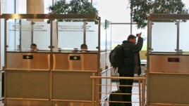 Мәскеудің Домодедово әуежайындағы паспорт тексеретін орын. (Көрнекі сурет)