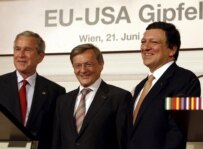 U.S. President Bush, Austrian Chancellor Schuessel, and the president of the European Commission, Jose Manuel Barroso (epa)