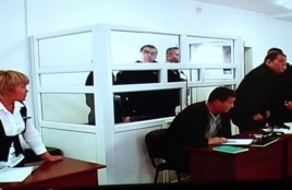 Солдат-пограничник Владислав Челах на скамье подсудимых. Талдыкорган, 21 ноября 2012 года.