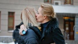 Юлия (справа) и Виктория Навальные &ndash; жены братьев Алексея и Олега Навальных