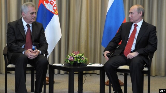Russia's President Vladimir Putin (right) and Serbia's President-elect Tomislav Nikolic in Moscow on May 26.