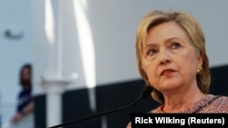 In recent days, Russian TV channels have been broadcasting widely debunked reports allegedly proving that U.S. presidential candidate Hillary Clinton is in poor health. (file photo)
