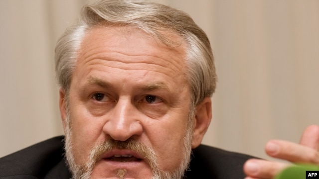 Akhmed Zakayev 