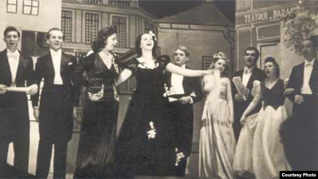 Imagine din filmul lui Radu Gabrea despre Teatrul Barașeum