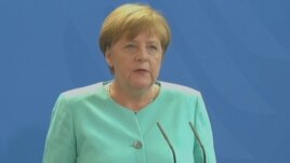 Angela Merkel Londonu "karıxdırmamağa" çağırıb