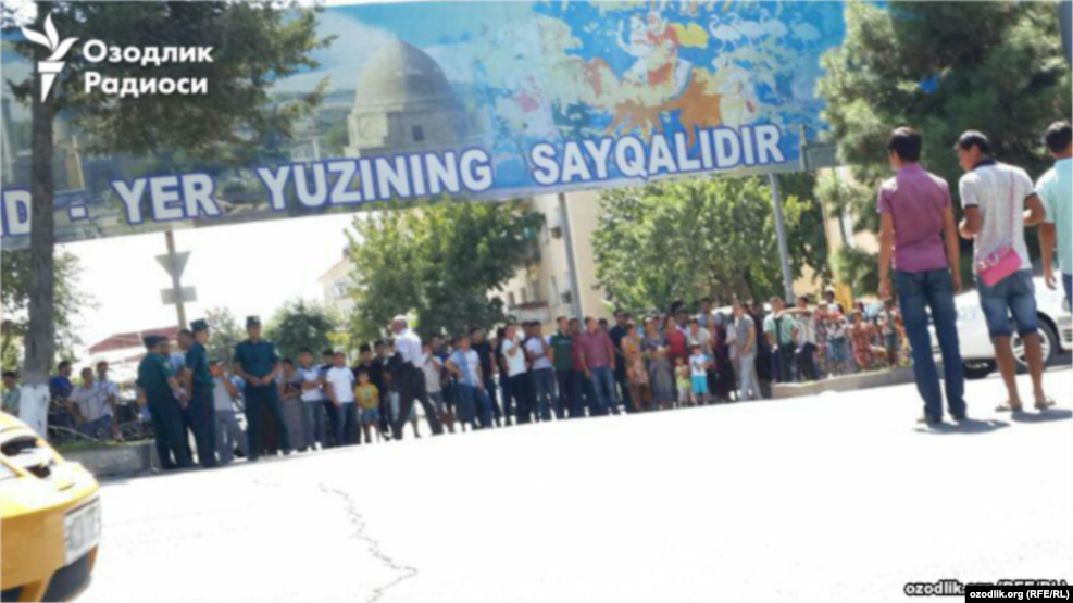 Самарқан Ислам Каримовтің жаназасына әзірленіп жатыр. 2 қыркүйек 2016 жыл.