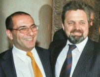 Kozlov (right) with Association of Russian Banks head Garegin Tosunian in April 2005 (ITAR-TASS)